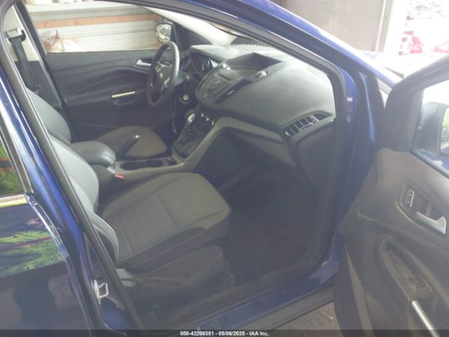 1FMCU9GX2GUA80134 Ford ESCAPE SE