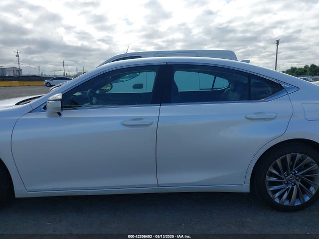 58AEA1C10RU048315 Lexus Es 300h Luxury