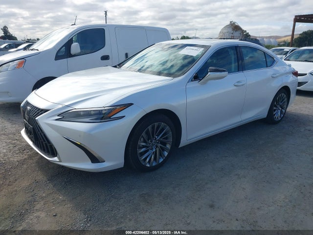 58AEA1C10RU048315 Lexus Es 300h Luxury