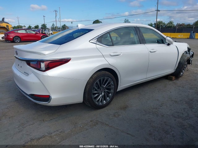 58AEA1C10RU048315 Lexus Es 300h Luxury