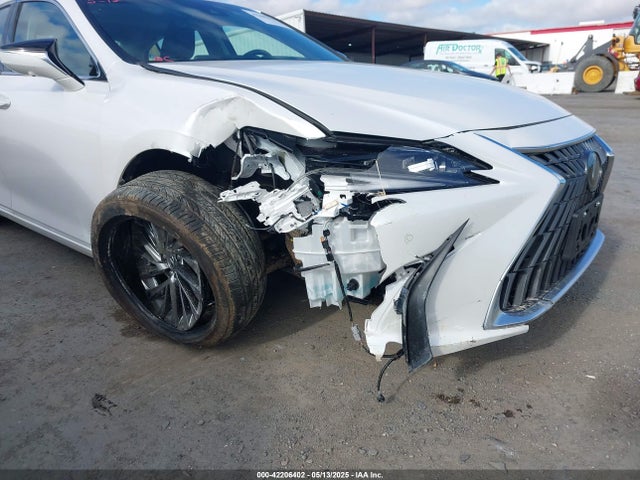 58AEA1C10RU048315 Lexus Es 300h Luxury