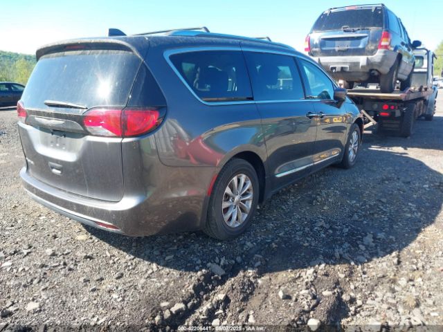 2C4RC1BG1JR112084 Chrysler Pacifica Touring L