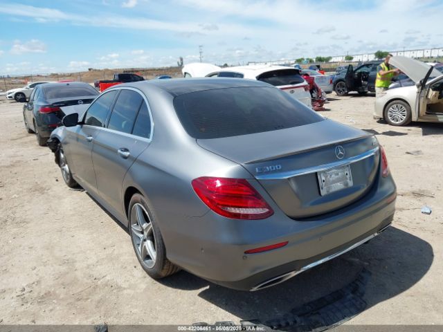WDDZF4KB3HA066825 Mercedes-Benz E 300 4matic