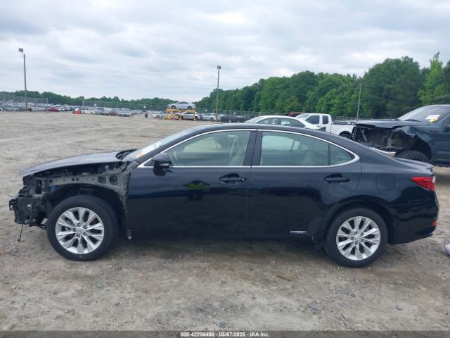 JTHBW1GGXE2074004 Lexus ES 300H