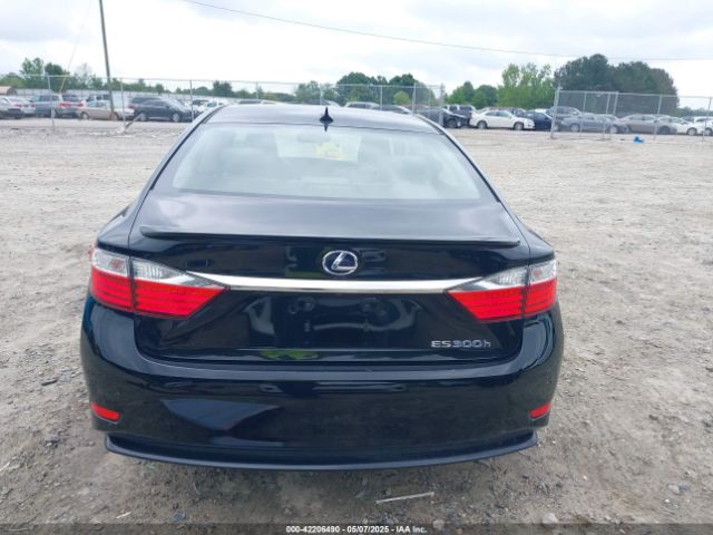 JTHBW1GGXE2074004 Lexus ES 300H