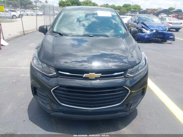 3GNCJKSB6KL278242 Chevrolet TRAX LS