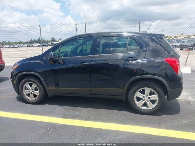 3GNCJKSB6KL278242 Chevrolet TRAX LS