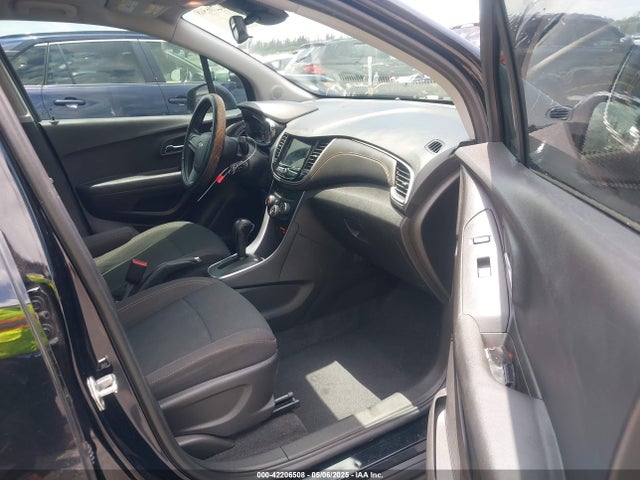 3GNCJKSB6KL278242 Chevrolet TRAX LS