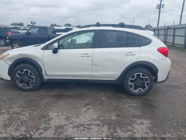 Subaru Crosstrek 2.0i Premium 2017 JF2GPADC8H8209912 Image 14