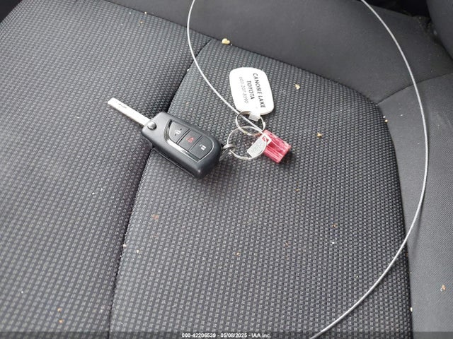 2T3G1RFV8RC479166 Toyota RAV4 LE