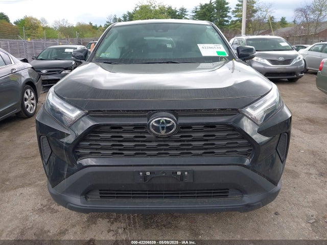 2T3G1RFV8RC479166 Toyota RAV4 LE