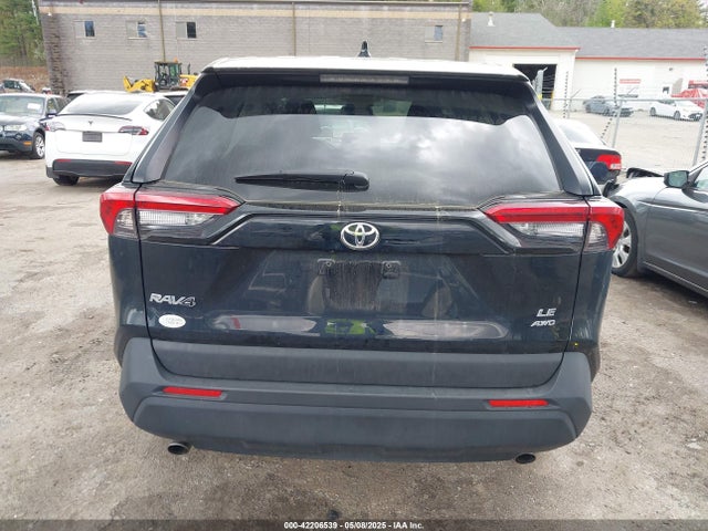 2T3G1RFV8RC479166 Toyota RAV4 LE