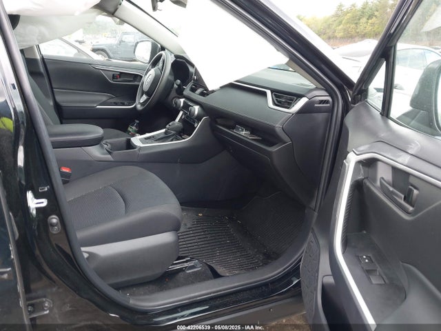 2T3G1RFV8RC479166 Toyota RAV4 LE