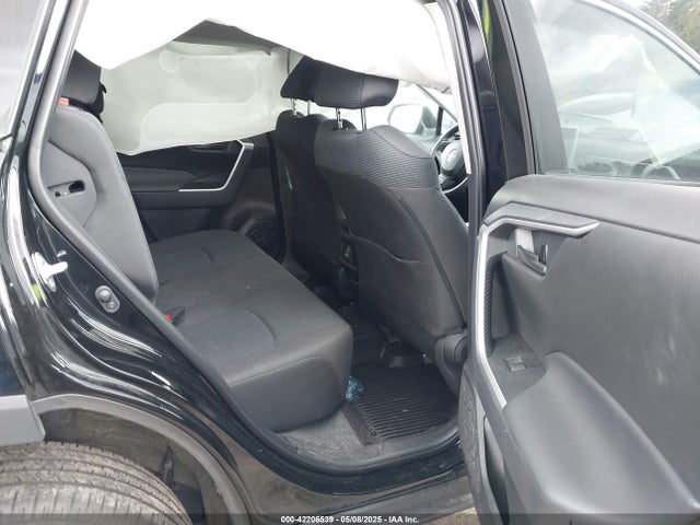 2T3G1RFV8RC479166 Toyota RAV4 LE