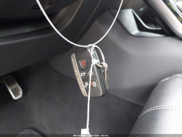 SALYB2RXXJA776777 Land Rover Range Rover Velar P250 S