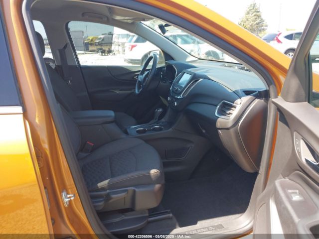 2GNAXTEX8J6224740 Chevrolet EQUINOX LT