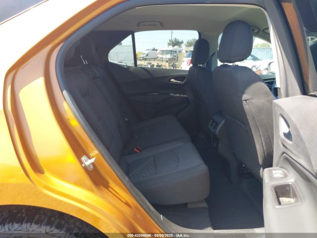 2GNAXTEX8J6224740 Chevrolet EQUINOX LT