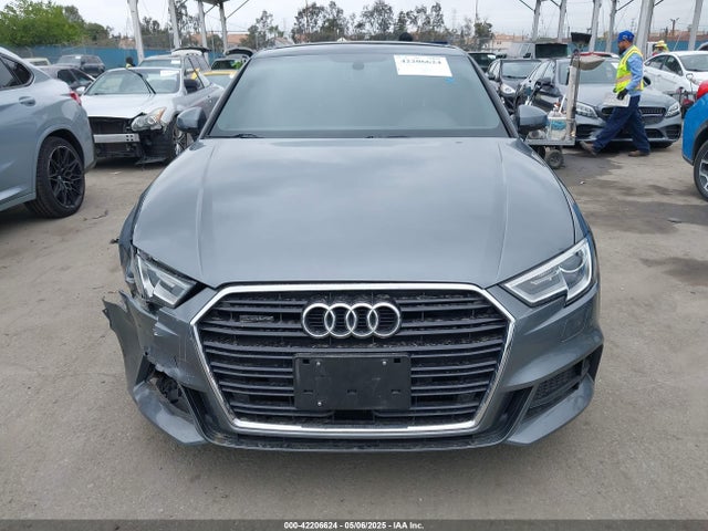 WAUJ8GFF7J1068760 Audi A3 2.0t Premium/2.0t Tech Premium