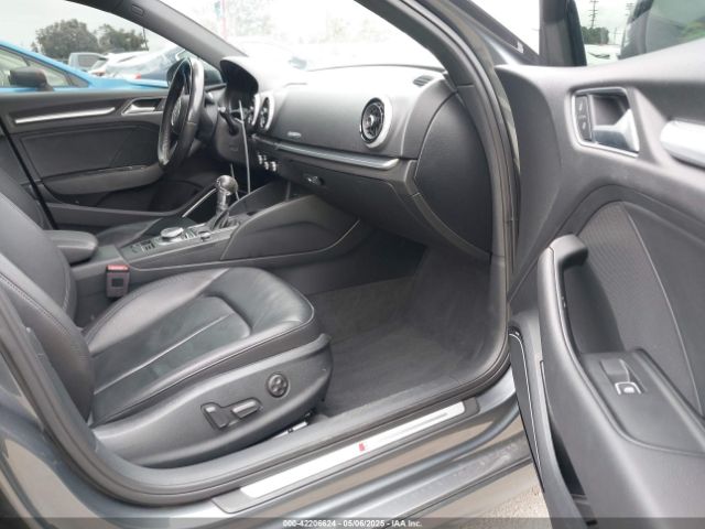 2018 AUDI A3 WAUJ8GFF7J1068760 Photo 4