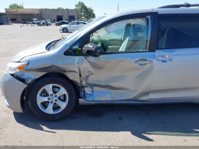 5TDKK3DC1ES467215 Toyota Sienna Le V6 8 Passenger