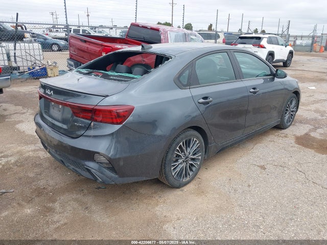 Продажа на аукционе авто 2022 Kia Forte Gt-line, vin: 3KPF54AD2NE478780, номер лота: 42206677