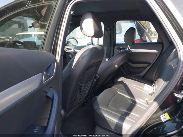 WA1BCCFSXJR001741 Audi Q3 2.0t Premium/2.0t Sport Premium