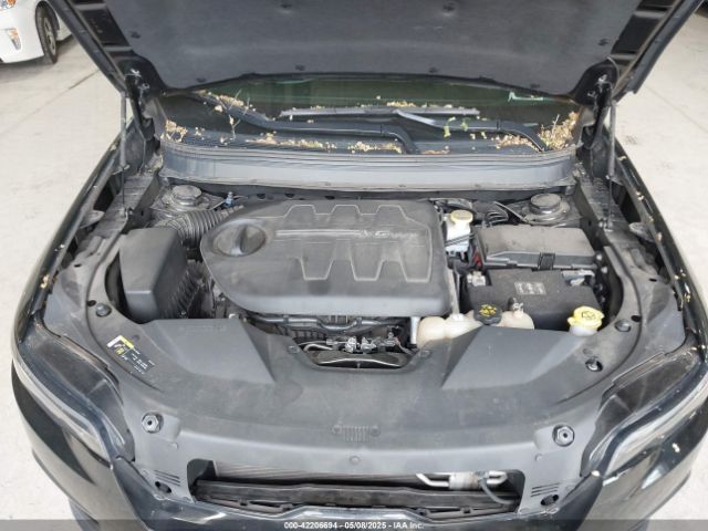 1C4PJMDX2KD430957 Jeep Cherokee Limited 4x4
