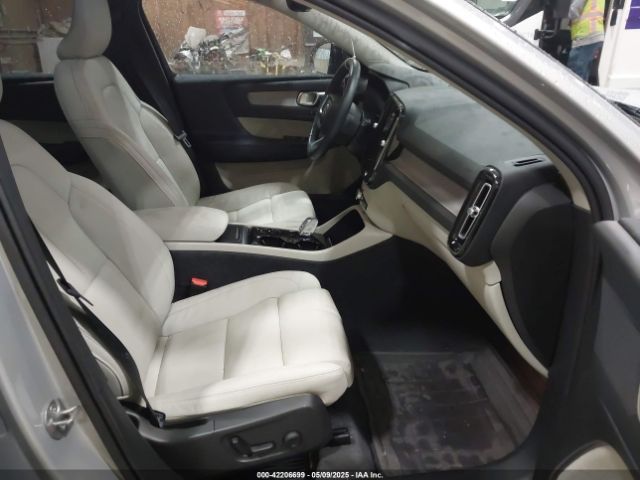 2024 VOLVO XC40 YV4L12UL0R2366601 Photo 4