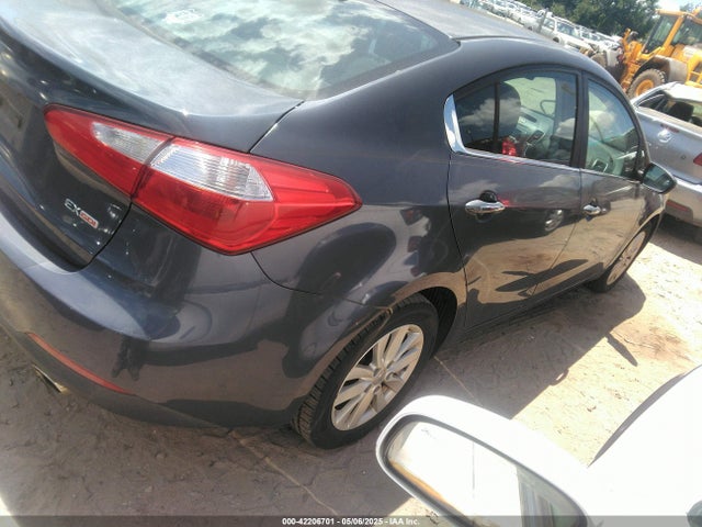 KNAFX4A84E5053843 KIA FORTE EX