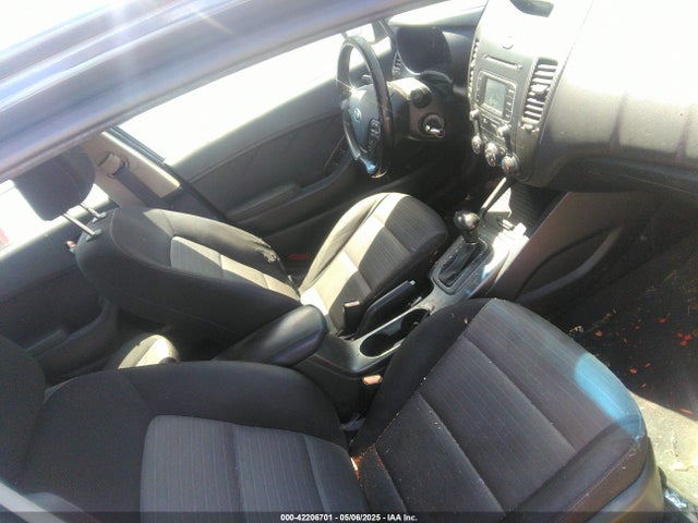 KNAFX4A84E5053843 KIA FORTE EX