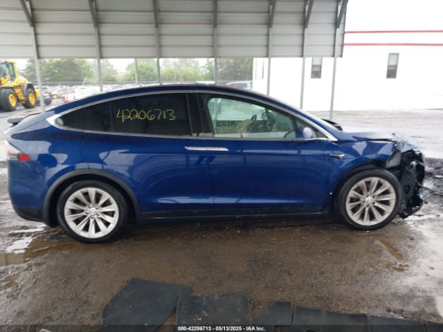 5YJXCDE24HF077183 Tesla 2017