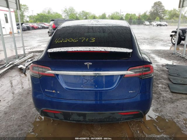 5YJXCDE24HF077183 Tesla 2017
