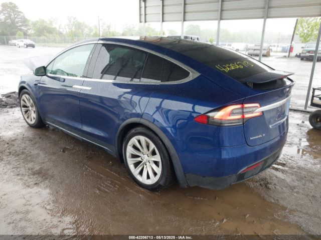 5YJXCDE24HF077183 Tesla 2017