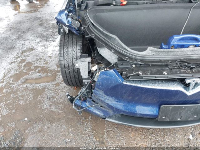 5YJXCDE24HF077183 Tesla 2017