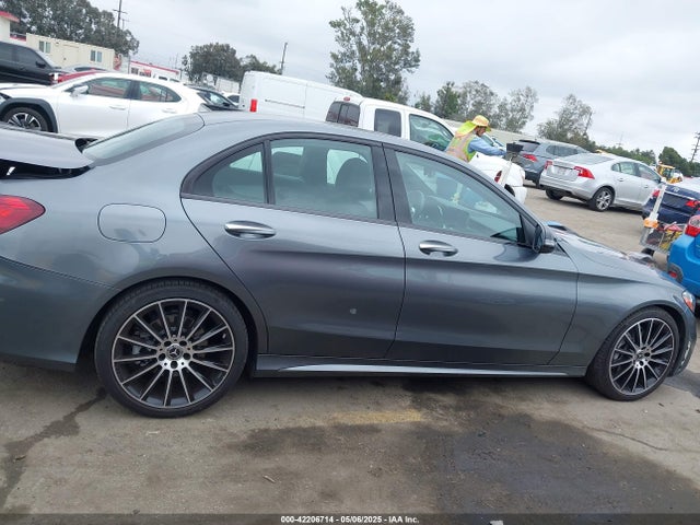 W1KWF8DBXMR614581 Mercedes-Benz C 300 Sedan
