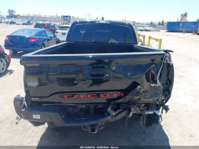 3TMDZ5BN6NM123917 Toyota Tacoma Trd Sport