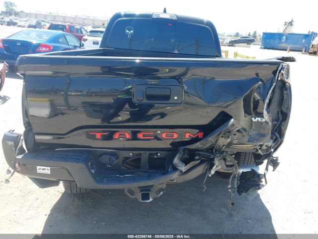 3TMDZ5BN6NM123917 Toyota Tacoma Trd Sport