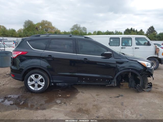 1FMCU9GX0FUB04185 Ford ESCAPE SE