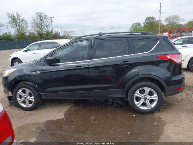 1FMCU9GX0FUB04185 Ford ESCAPE SE