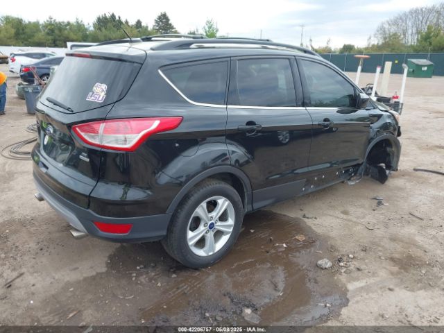 1FMCU9GX0FUB04185 Ford ESCAPE SE
