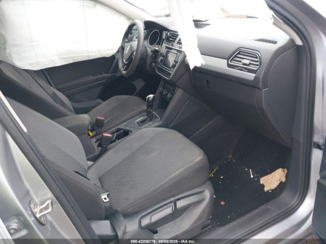 2020 VOLKSWAGEN TIGUAN 3VV1B7AX5LM111990 Photo 4