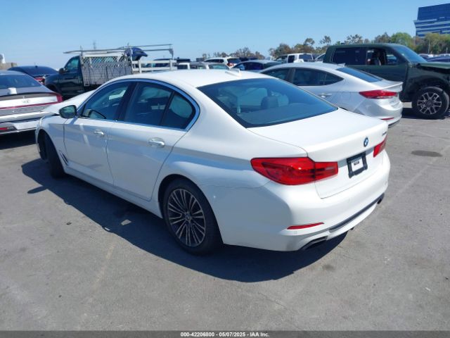 2018 BMW 540I WBAJE5C53JWA98577 Photo 2