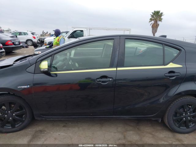JTDKDTB38G1122521 Toyota Prius C Persona Series