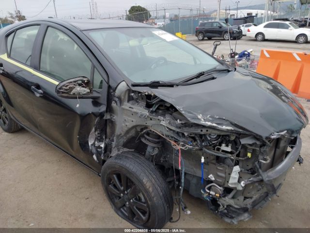 JTDKDTB38G1122521 Toyota Prius C Persona Series