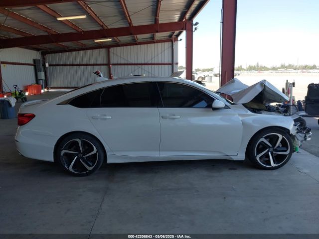 1HGCV1F37JA233960 Honda Accord Sport