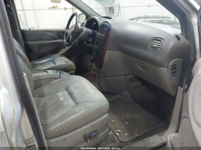 2001 CHRYSLER TOWN & COUNTRY 2C4GP54L21R200770 Photo 4