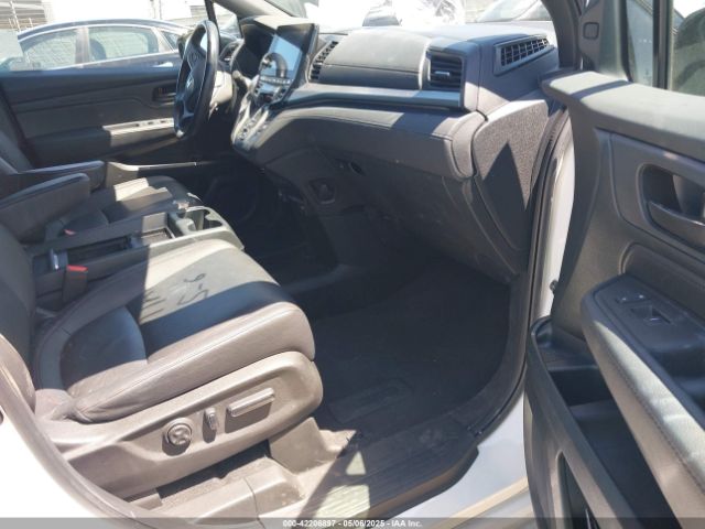 5FNRL6H74PB070034 Honda Odyssey Sport
