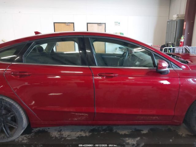 3FA6P0T92KR216957 Ford FUSION SE