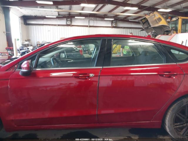 3FA6P0T92KR216957 Ford FUSION SE