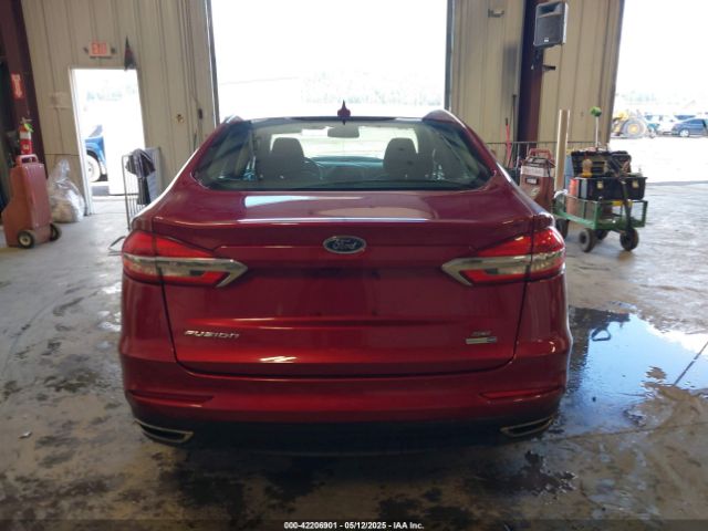 3FA6P0T92KR216957 Ford FUSION SE
